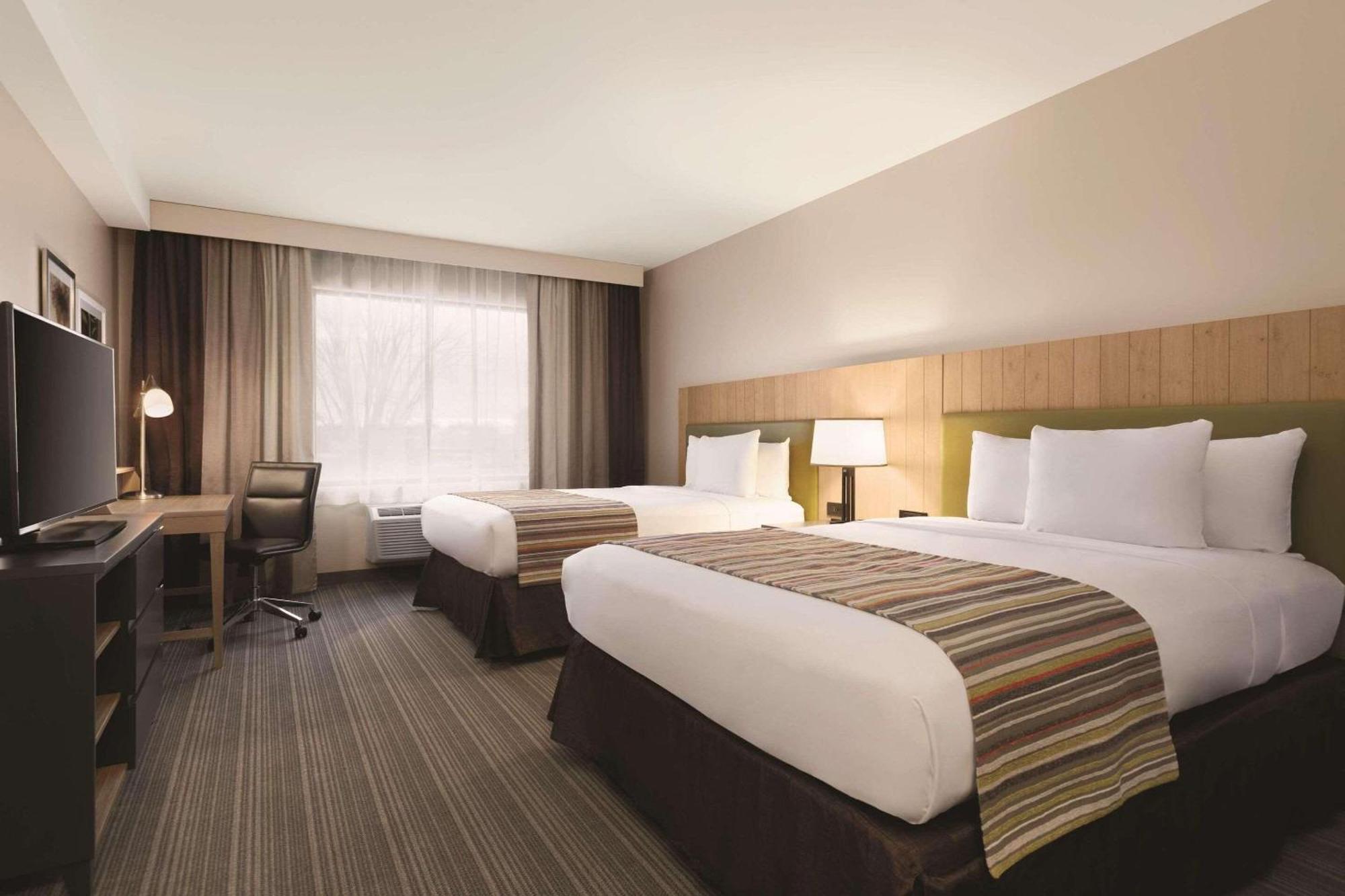 Country Inn & Suites By Radisson, Belleville, On Exterior photo